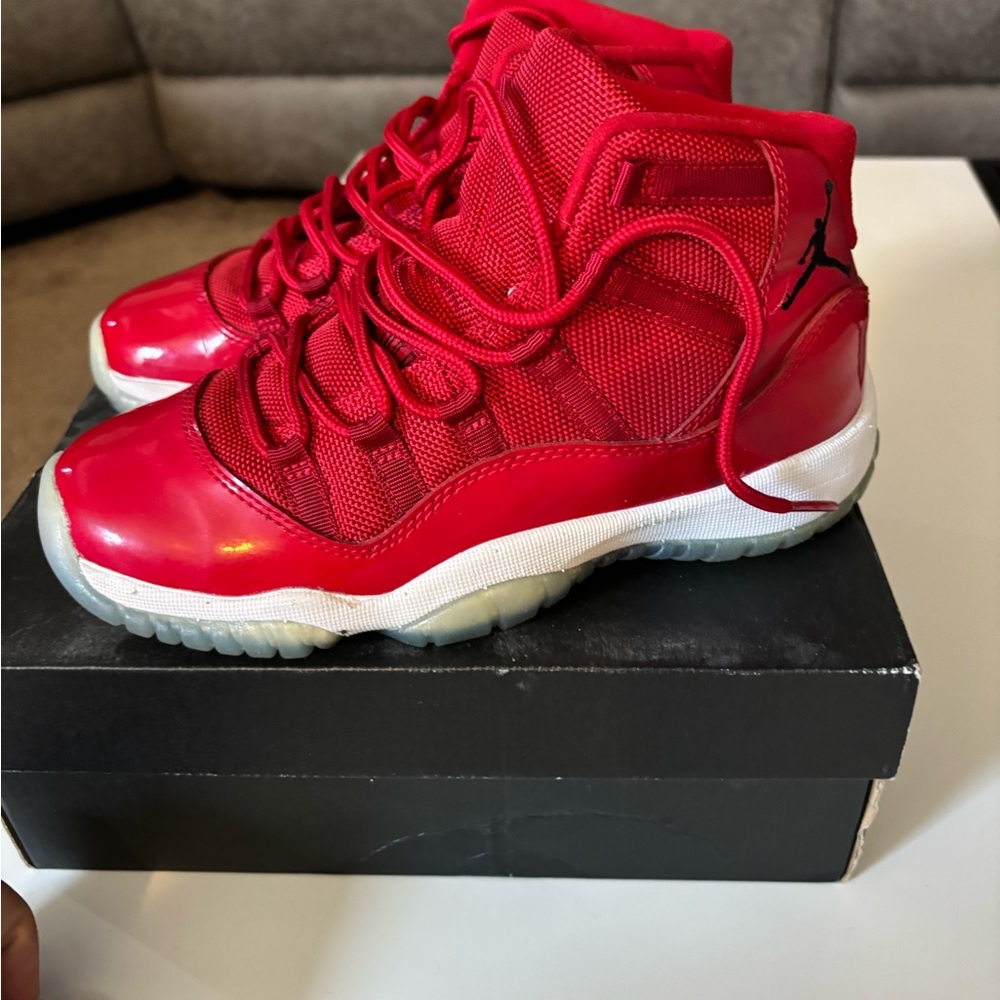 Jordan 11 Retro ‘Win like 96’ Red Size 4Y